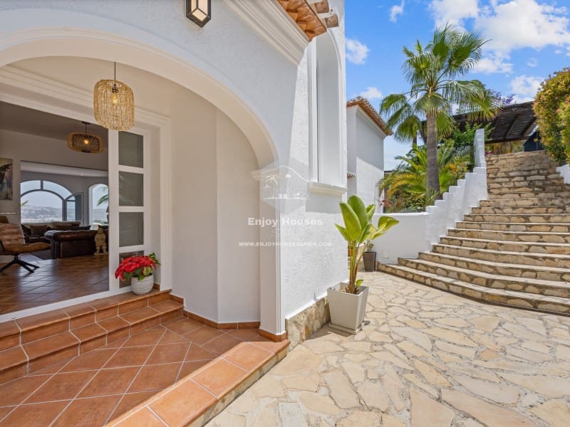 4 sypialnia Willa na sprzedaż w Javea / Xabia z basenem - 1 675 000 € (Ref: 9470757)