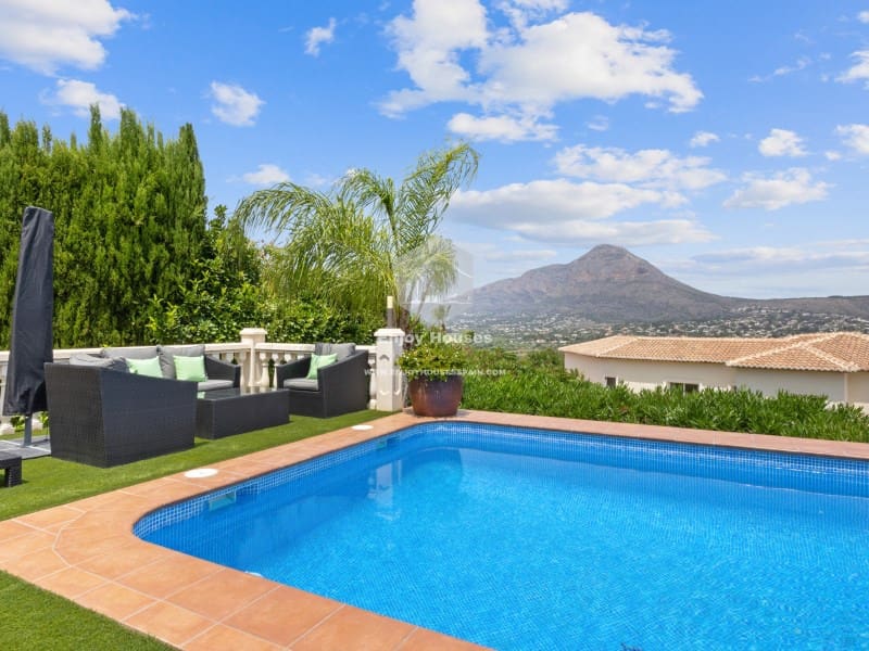 4 sypialnia Willa na sprzedaż w Javea / Xabia z basenem - 1 675 000 € (Ref: 9470757)