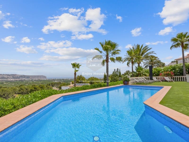 4 sypialnia Willa na sprzedaż w Javea / Xabia z basenem - 1 675 000 € (Ref: 9470757)