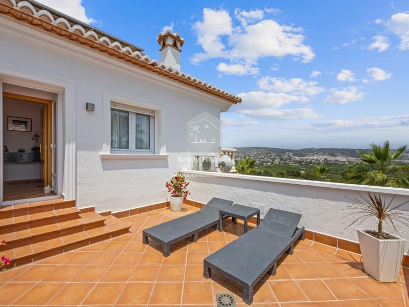 4 sypialnia Willa na sprzedaż w Javea / Xabia z basenem - 1 675 000 € (Ref: 9470757)