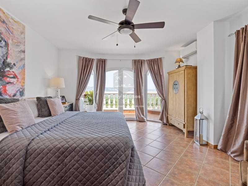 4 sypialnia Willa na sprzedaż w Javea / Xabia z basenem - 1 675 000 € (Ref: 9470757)