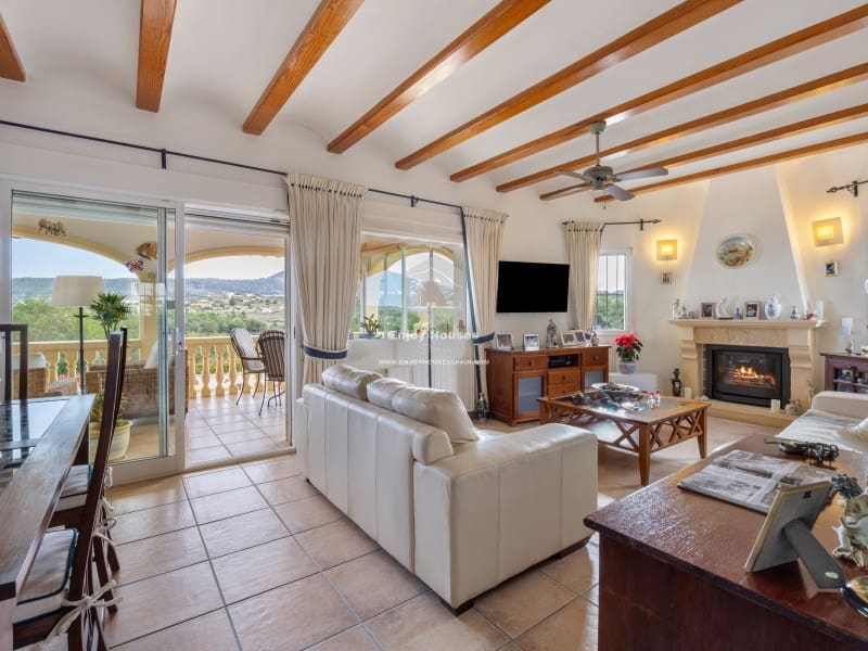 Chalet de 4 habitaciones en Benitachell / Benitatxell en venta con garaje - 620.000 € (Ref: 9473608)