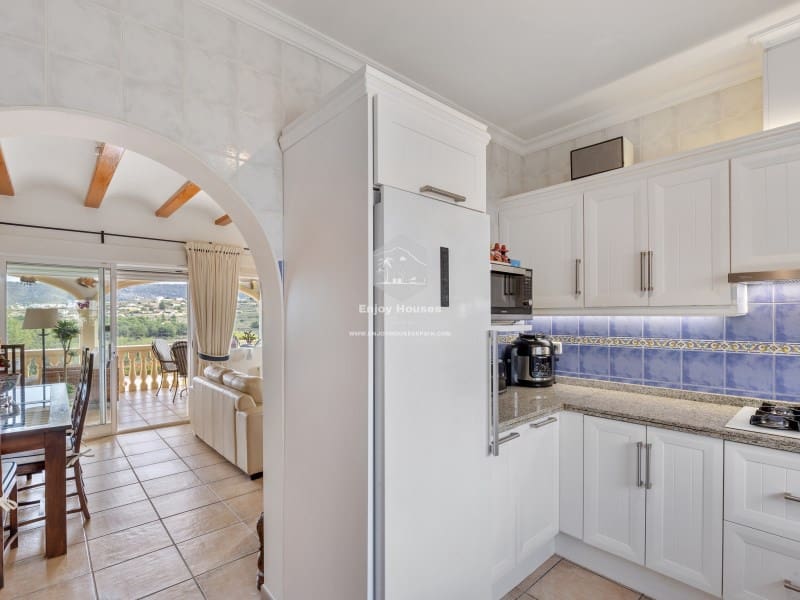 Chalet de 4 habitaciones en Benitachell / Benitatxell en venta con garaje - 620.000 € (Ref: 9473608)