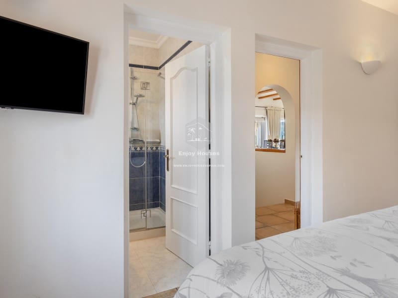 Chalet de 4 habitaciones en Benitachell / Benitatxell en venta con garaje - 620.000 € (Ref: 9473608)