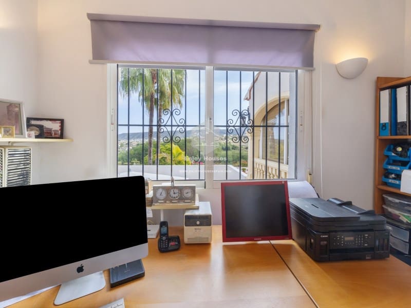 Chalet de 4 habitaciones en Benitachell / Benitatxell en venta con garaje - 620.000 € (Ref: 9473608)