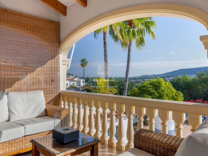 Chalet de 4 habitaciones en Benitachell / Benitatxell en venta con garaje - 620.000 € (Ref: 9473608)