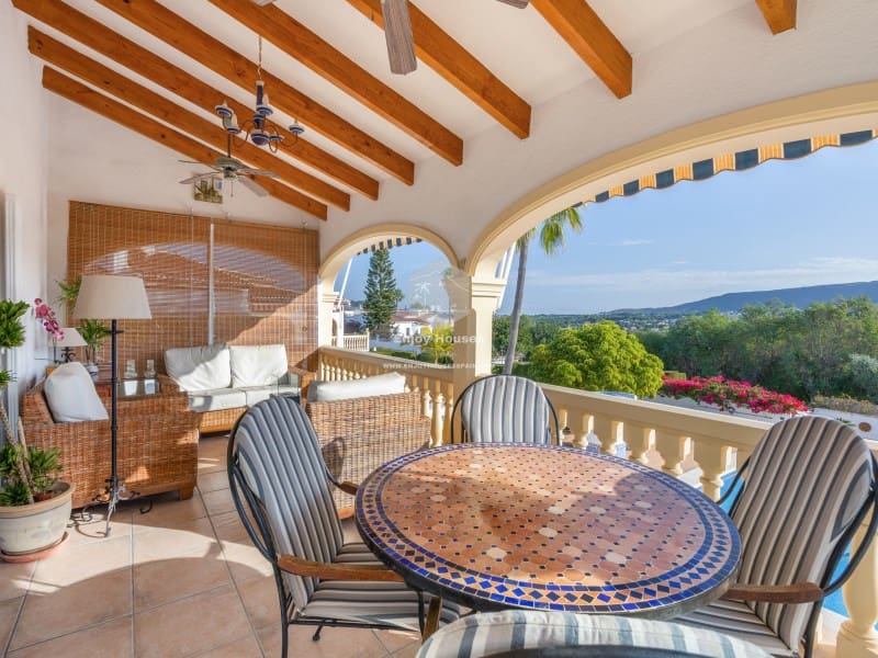 Chalet de 4 habitaciones en Benitachell / Benitatxell en venta con garaje - 620.000 € (Ref: 9473608)