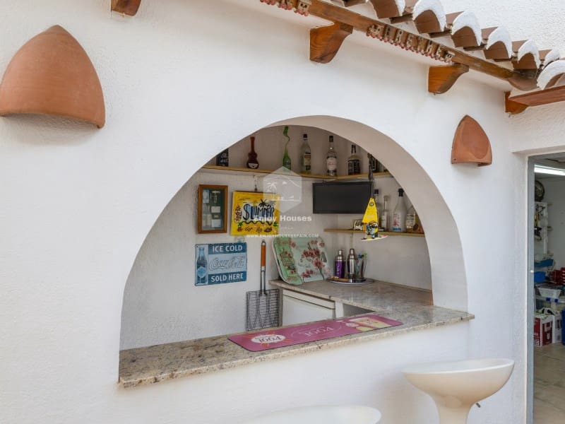 Chalet de 4 habitaciones en Benitachell / Benitatxell en venta con garaje - 620.000 € (Ref: 9473608)