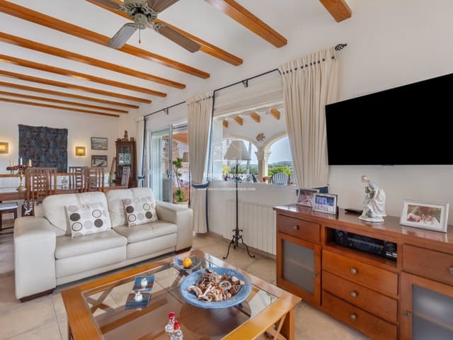 Chalet de 4 habitaciones en Benitachell / Benitatxell en venta con garaje - 620.000 € (Ref: 9473608)