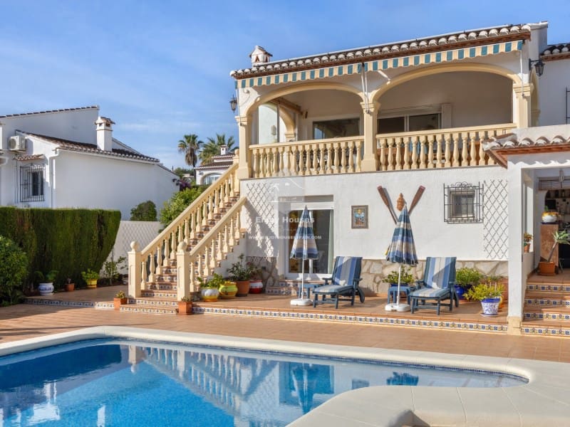 Chalet de 4 habitaciones en Benitachell / Benitatxell en venta con garaje - 620.000 € (Ref: 9473608)