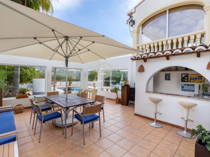 Chalet de 4 habitaciones en Benitachell / Benitatxell en venta con garaje - 620.000 € (Ref: 9473608)