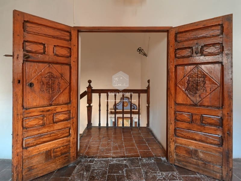 5 bedroom Hotel for sale in Jesus Pobre with garage - € 2,300,000 (Ref: 9481180)