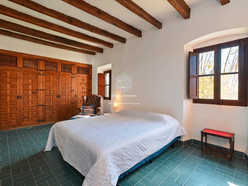 5 bedroom Hotel for sale in Jesus Pobre with garage - € 2,300,000 (Ref: 9481180)