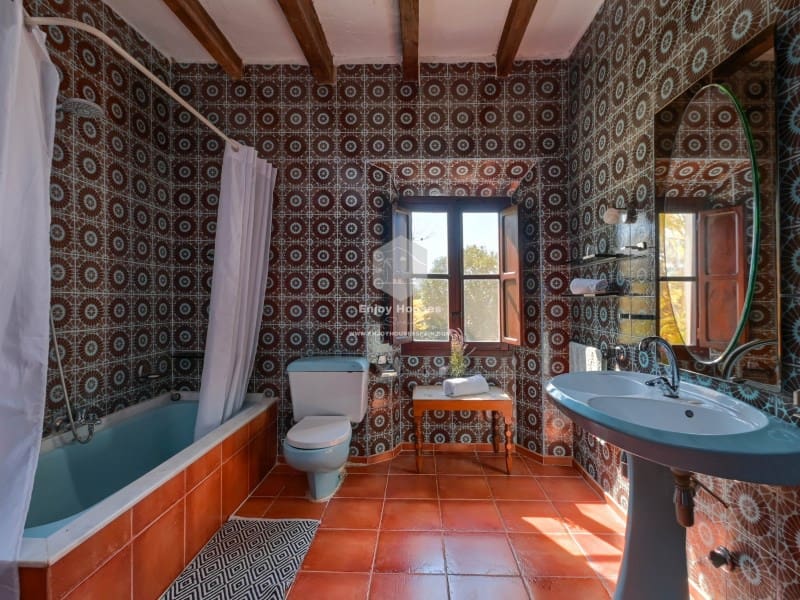 5 bedroom Hotel for sale in Jesus Pobre with garage - € 2,300,000 (Ref: 9481180)