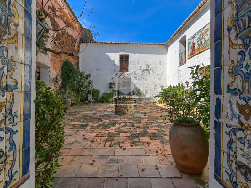 5 bedroom Hotel for sale in Jesus Pobre with garage - € 2,300,000 (Ref: 9481180)