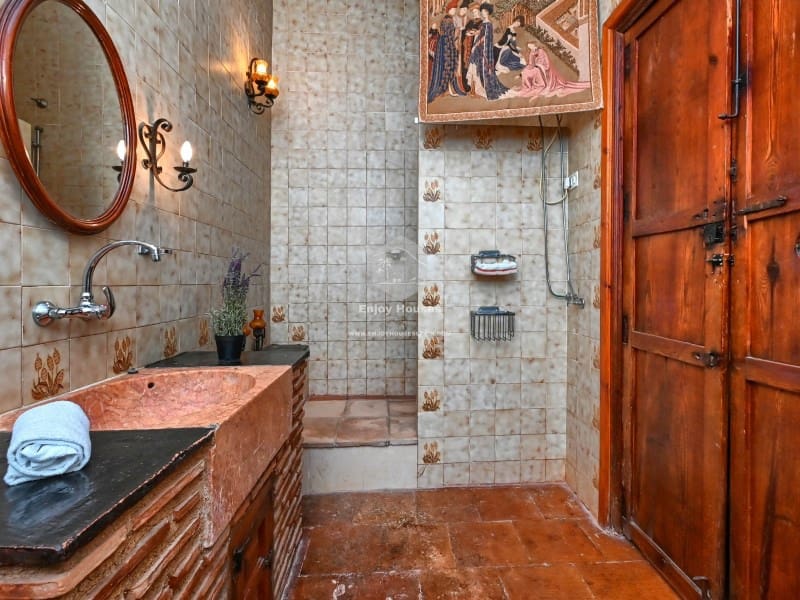 5 bedroom Hotel for sale in Jesus Pobre with garage - € 2,300,000 (Ref: 9481180)