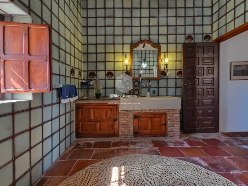 5 bedroom Hotel for sale in Jesus Pobre with garage - € 2,300,000 (Ref: 9481180)