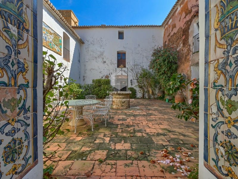 5 bedroom Hotel for sale in Jesus Pobre with garage - € 2,300,000 (Ref: 9481180)