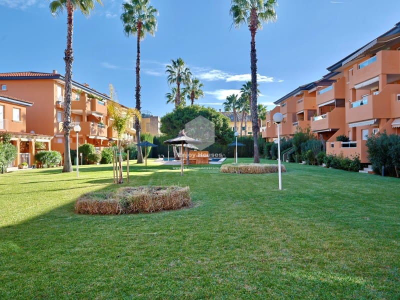 2 bedroom Apartment for sale in Javea / Xabia with garage - € 431,000 (Ref: 9486597)