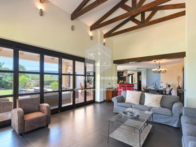 4 makuuhuone Huvila myytävänä paikassa Beniarbeig mukana 
autotalli - 845 000 € (Ref: 9491301)