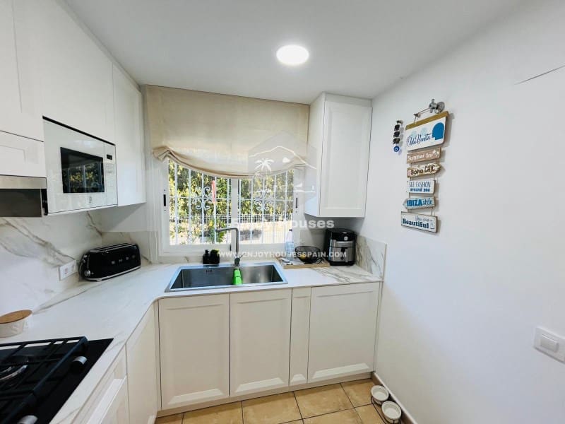 2 makuuhuone Omakotitalo myytävänä paikassa Javea / Xabia - 475 000 € (Ref: 9499550)