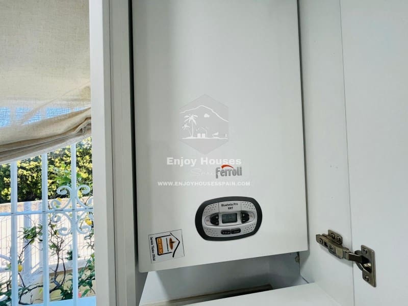 2 makuuhuone Omakotitalo myytävänä paikassa Javea / Xabia - 475 000 € (Ref: 9499550)