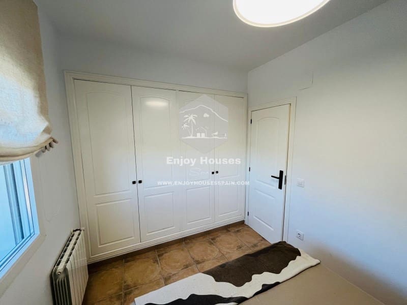 2 makuuhuone Omakotitalo myytävänä paikassa Javea / Xabia - 475 000 € (Ref: 9499550)