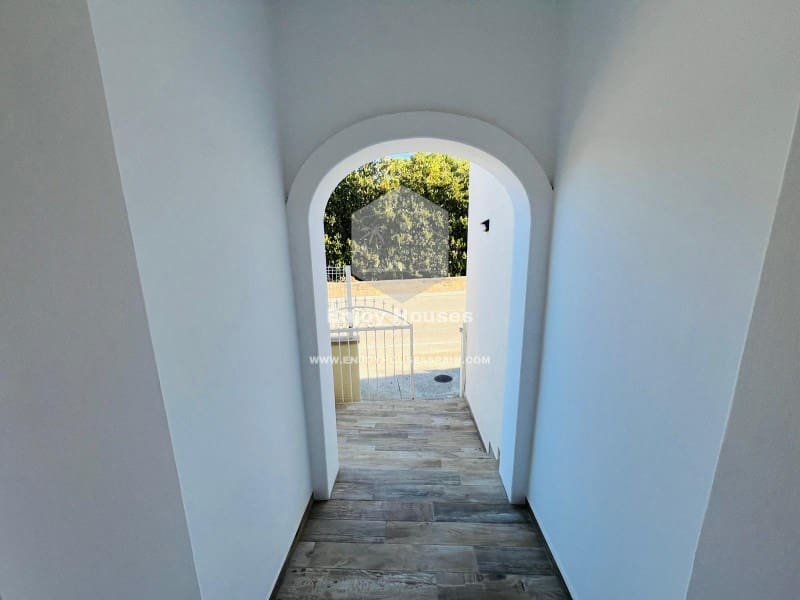 2 makuuhuone Omakotitalo myytävänä paikassa Javea / Xabia - 475 000 € (Ref: 9499550)