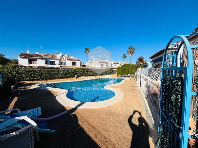 2 makuuhuone Omakotitalo myytävänä paikassa Javea / Xabia - 475 000 € (Ref: 9499550)