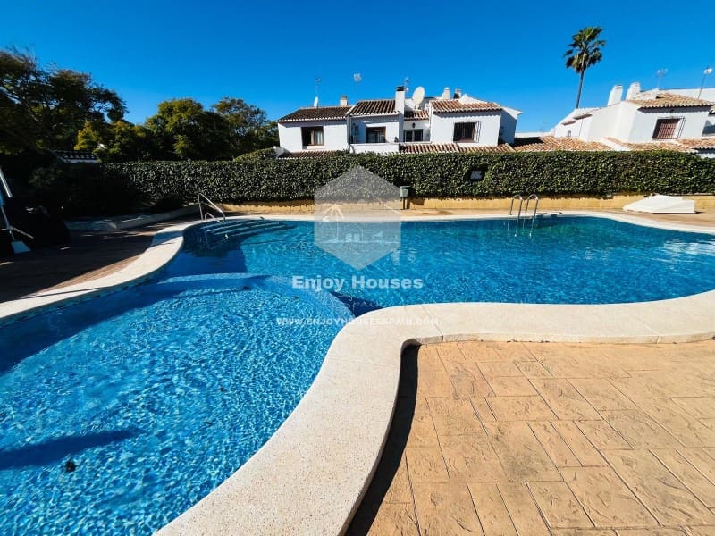 2 makuuhuone Omakotitalo myytävänä paikassa Javea / Xabia - 475 000 € (Ref: 9499550)