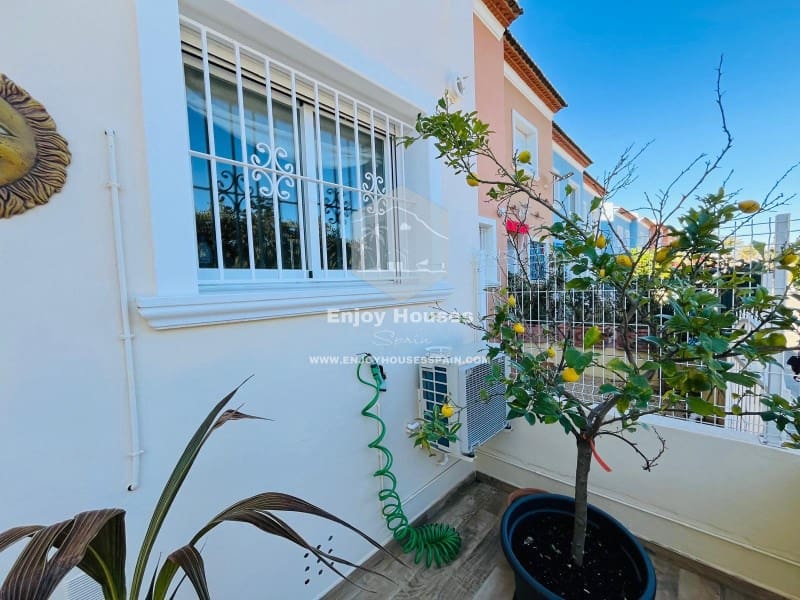 2 makuuhuone Omakotitalo myytävänä paikassa Javea / Xabia - 475 000 € (Ref: 9499550)