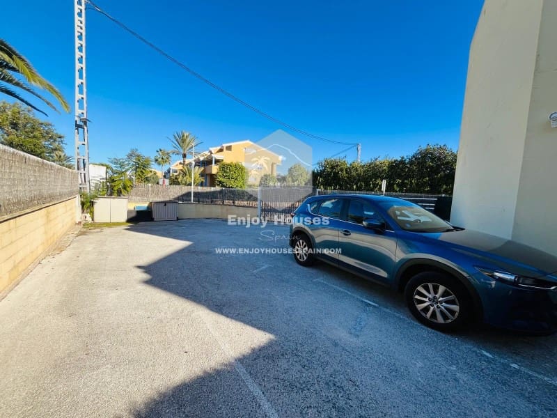 2 makuuhuone Omakotitalo myytävänä paikassa Javea / Xabia - 475 000 € (Ref: 9499550)