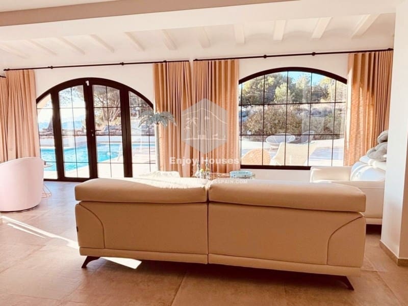 5 bedroom Villa for sale in Altea with garage - € 2,500,000 (Ref: 9499551)