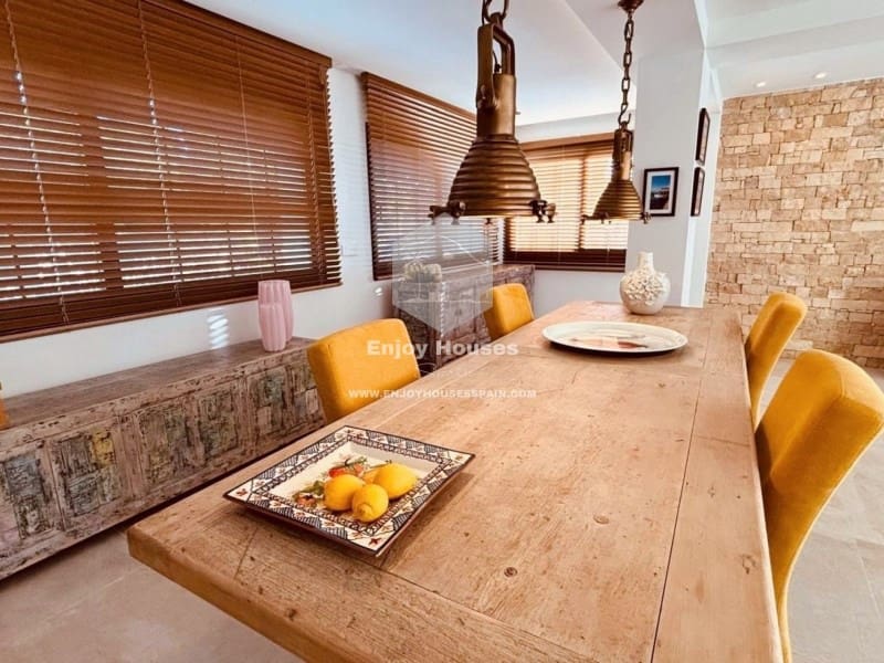 5 bedroom Villa for sale in Altea with garage - € 2,500,000 (Ref: 9499551)