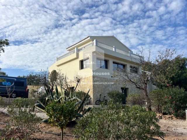 5 makuuhuone Huvila myytävänä paikassa Altea mukana 
autotalli - 2 500 000 € (Ref: 9499551)