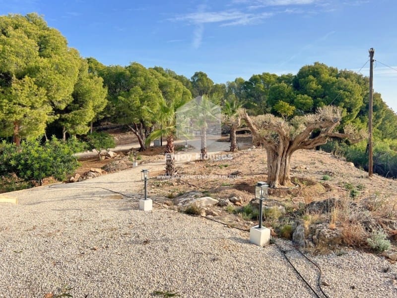 5 bedroom Villa for sale in Altea with garage - € 2,500,000 (Ref: 9499551)