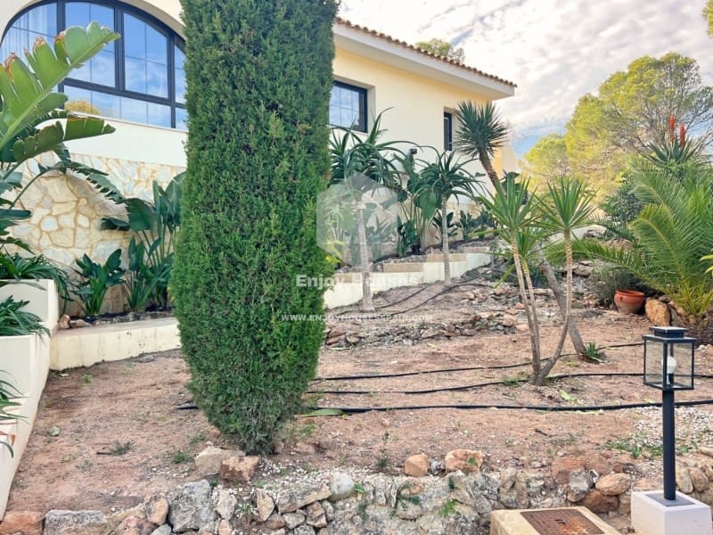 5 bedroom Villa for sale in Altea with garage - € 2,500,000 (Ref: 9499551)