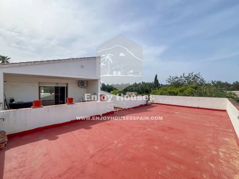 7 bedroom Finca/Country House for sale in Denia with garage - € 880,000 (Ref: 9499743)
