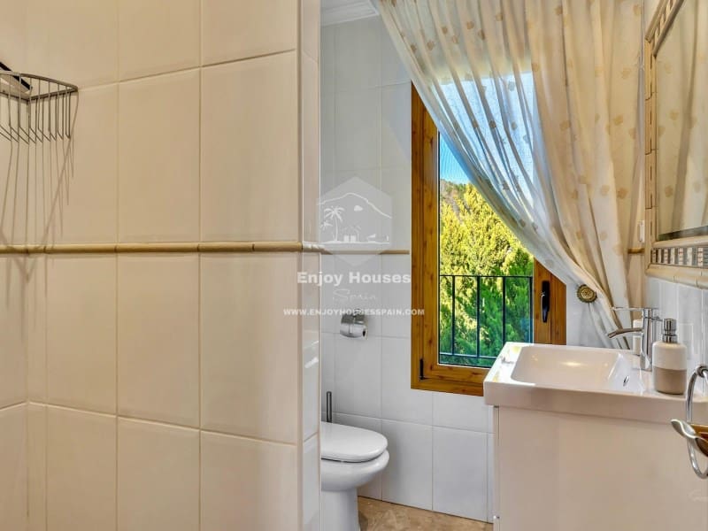 10 soverom Finca/Herregård til salgs i Benissa med garasje - € 895 000 (Ref: 9499744)