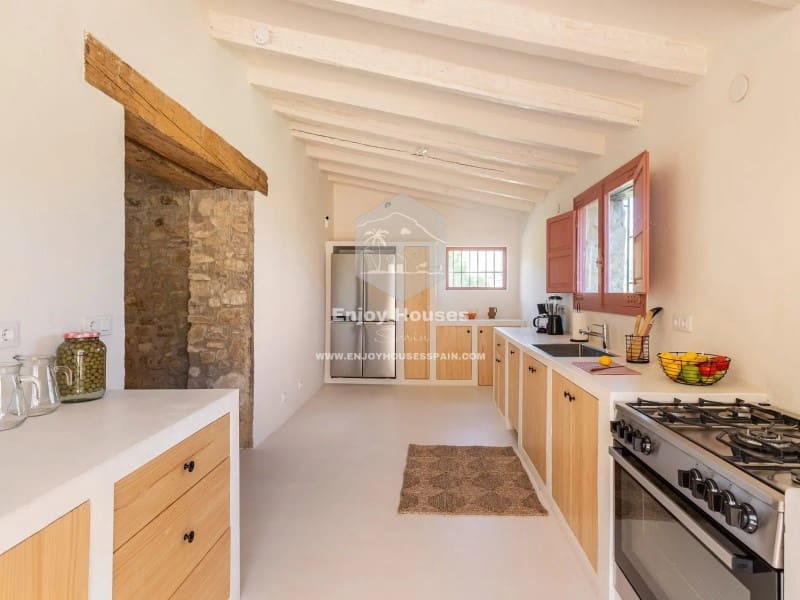 6 bedroom Finca/Country House for sale in Benissa - € 725,000 (Ref: 9508015)