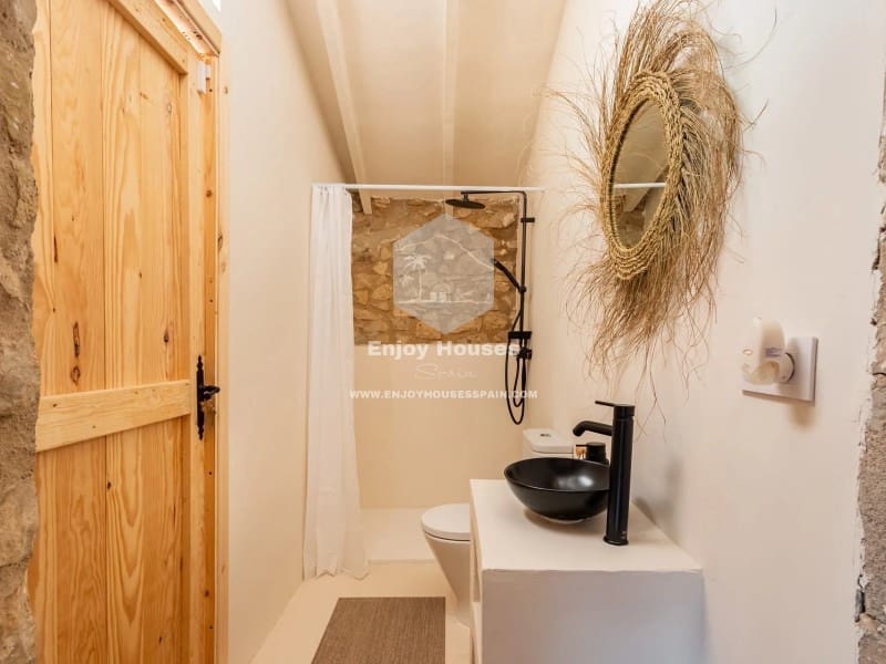 6 bedroom Finca/Country House for sale in Benissa - € 725,000 (Ref: 9508015)