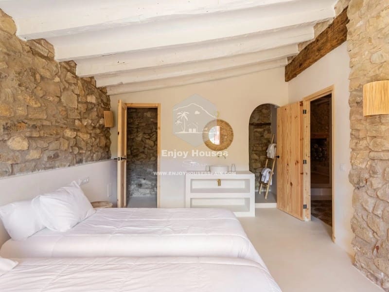 6 bedroom Finca/Country House for sale in Benissa - € 725,000 (Ref: 9508015)