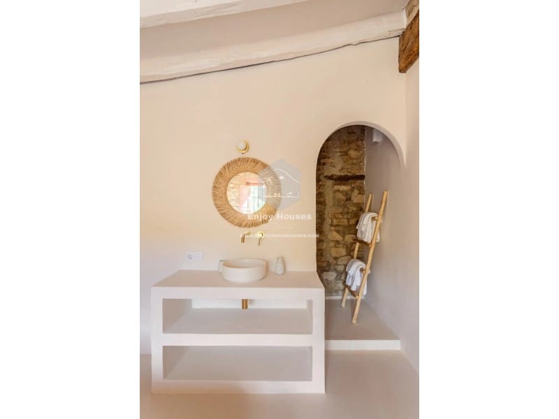 6 bedroom Finca/Country House for sale in Benissa - € 725,000 (Ref: 9508015)