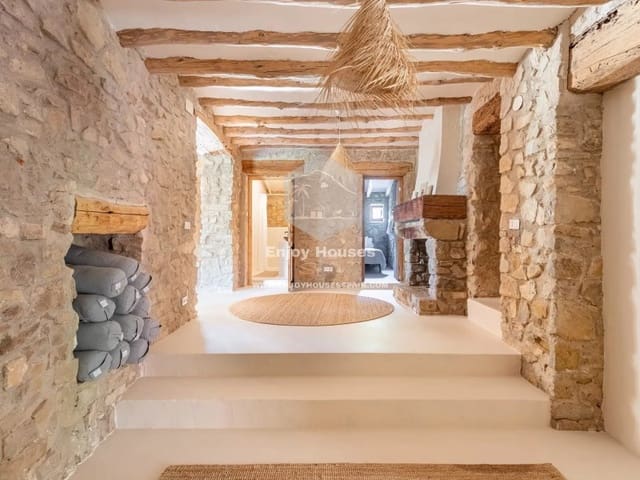 6 bedroom Finca/Country House for sale in Benissa - € 725,000 (Ref: 9508015)