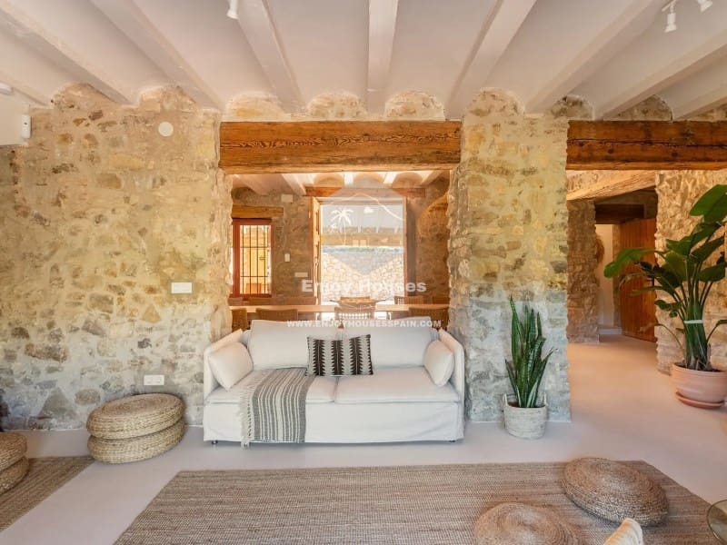 6 bedroom Finca/Country House for sale in Benissa - € 725,000 (Ref: 9508015)