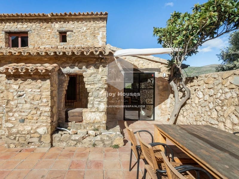 6 bedroom Finca/Country House for sale in Benissa - € 725,000 (Ref: 9508015)