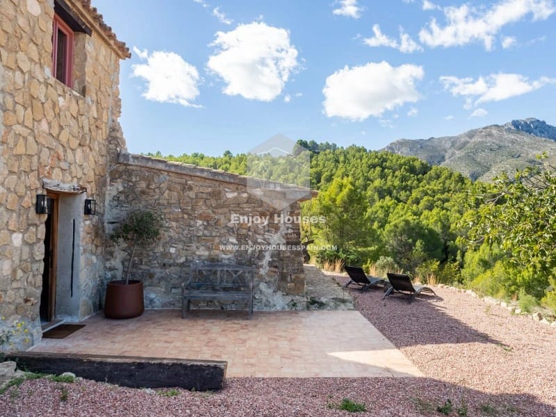 6 bedroom Finca/Country House for sale in Benissa - € 725,000 (Ref: 9508015)