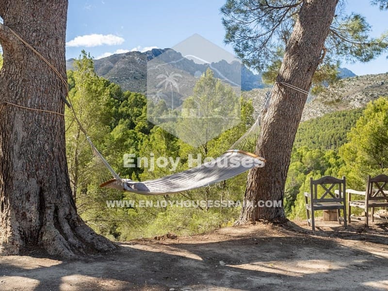 6 bedroom Finca/Country House for sale in Benissa - € 725,000 (Ref: 9508015)