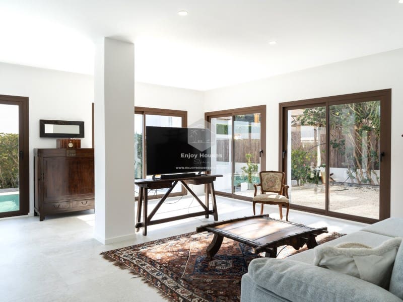 4 sovrum Villa till salu i Denia med pool garage - 1 350 000 € (Ref: 9518078)