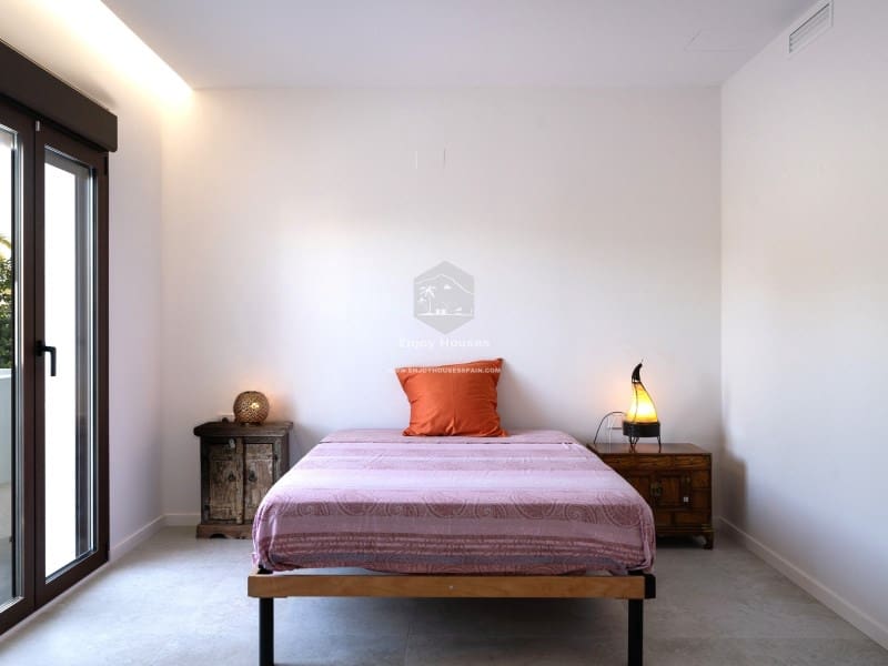 4 sovrum Villa till salu i Denia med pool garage - 1 350 000 € (Ref: 9518078)